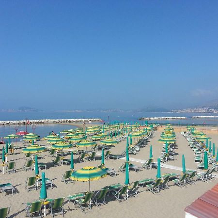 Guesthouse Holiday Formia Beach Dış mekan fotoğraf