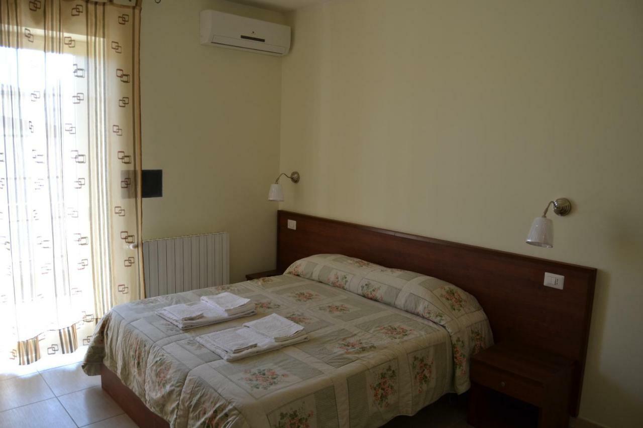 Guesthouse Holiday Formia Beach Dış mekan fotoğraf