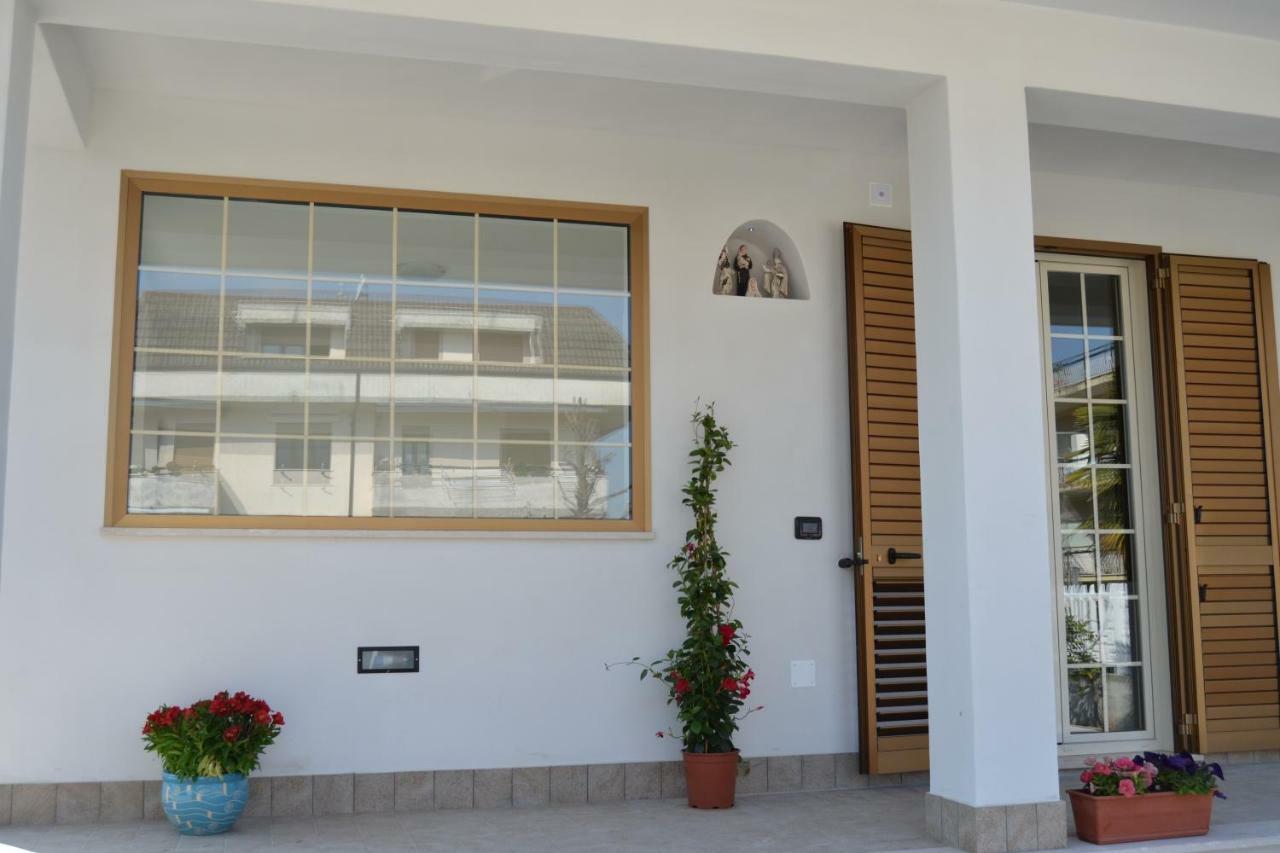 Guesthouse Holiday Formia Beach Dış mekan fotoğraf