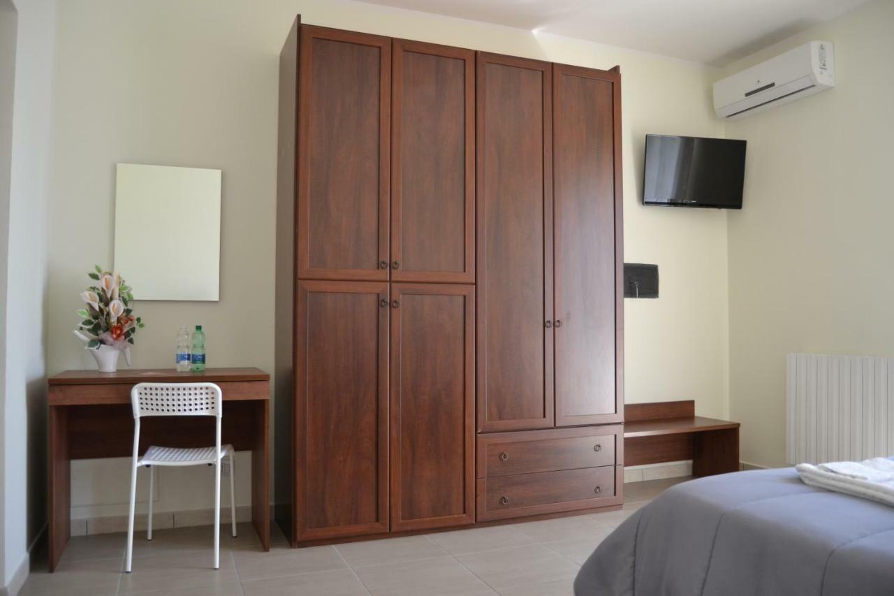 Guesthouse Holiday Formia Beach Dış mekan fotoğraf